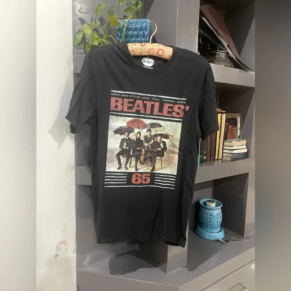 Top ten Beatles tee shirt. Used . Size medium - Picture 1 of 4